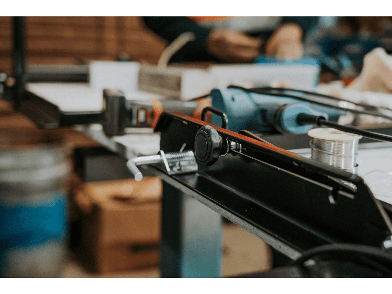 Escort Vehicle Pilot Sign Kit, Oversize Load Ahead, With Lights & Frame - Image 9